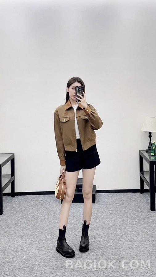 미우미우 미우미우 스웨이드 칼라 집업 자켓 상세 이미지
