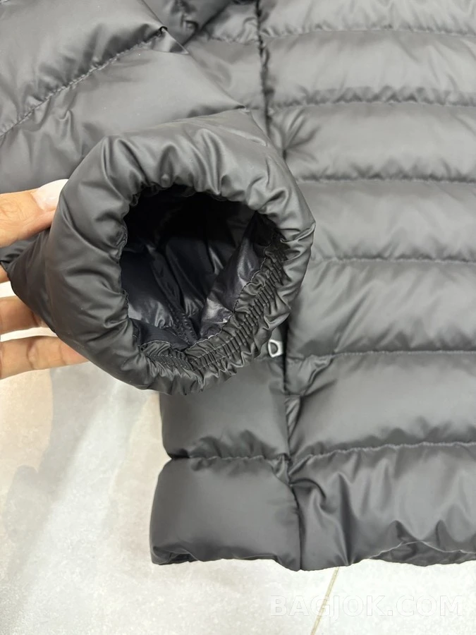  질샌더 스탠드넥 경량 패딩 상세 이미지