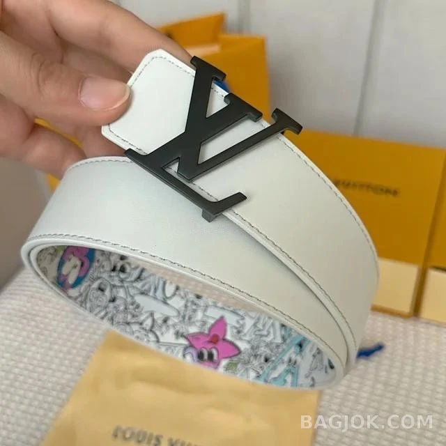 루이비통 루이비통 이니셜 리버서블 벨트 상세 이미지