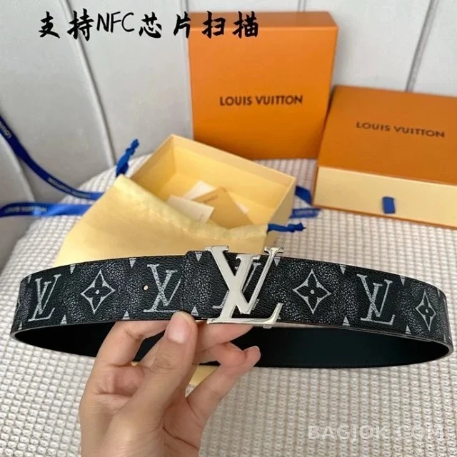 루이비통 루이비통 이니셜 리버서블 벨트 상세 이미지