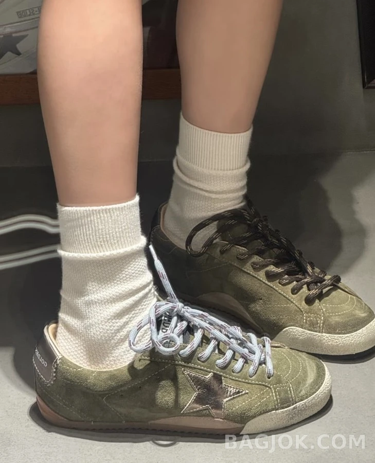  골든구스 빈티지 스타 스웨이드 스니커즈 상세 이미지