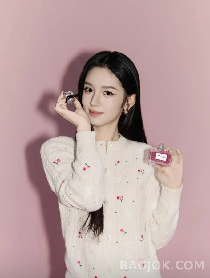 디올 디올 플라워 자수 케이블 니트 가디건 상세 이미지