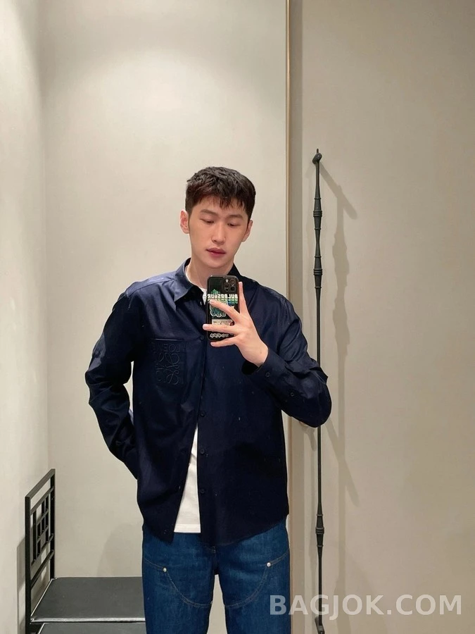 로에베 로에베 아나그램 자수 셔츠 상세 이미지