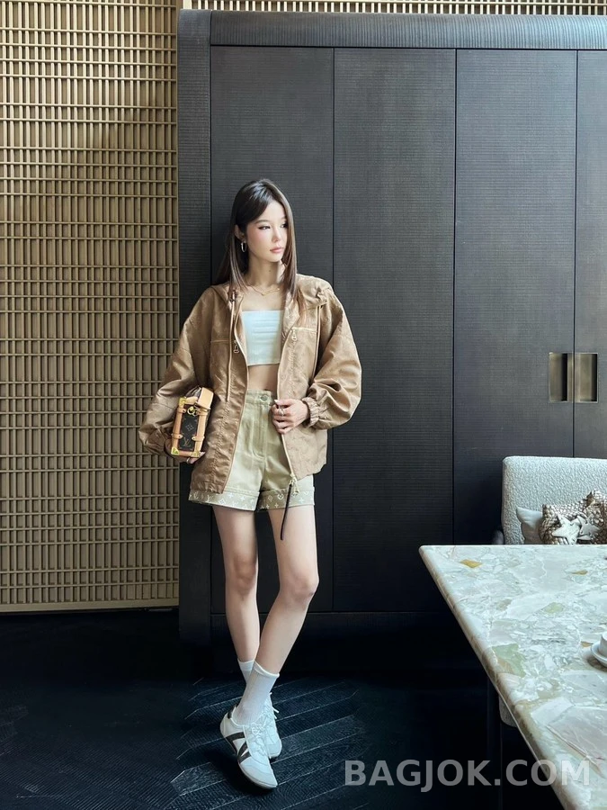 루이비통 루이비통 모노그램 후드 집업 상세 이미지