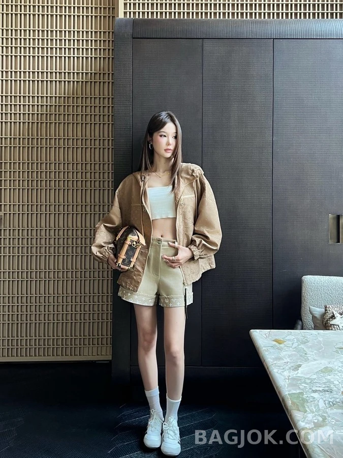 루이비통 루이비통 모노그램 후드 집업 상세 이미지