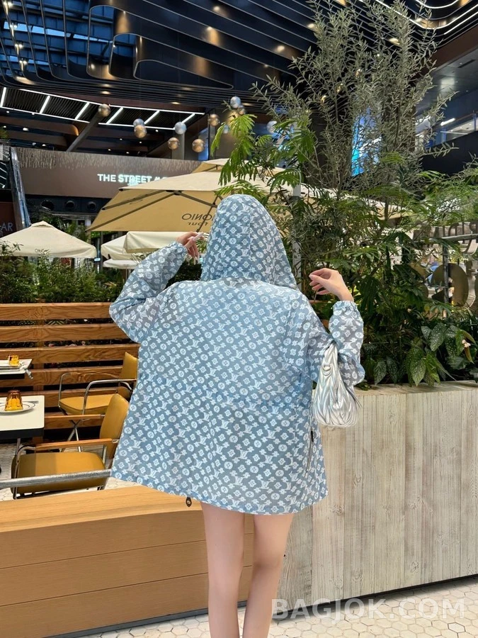 루이비통 루이비통 모노그램 후드 집업 상세 이미지