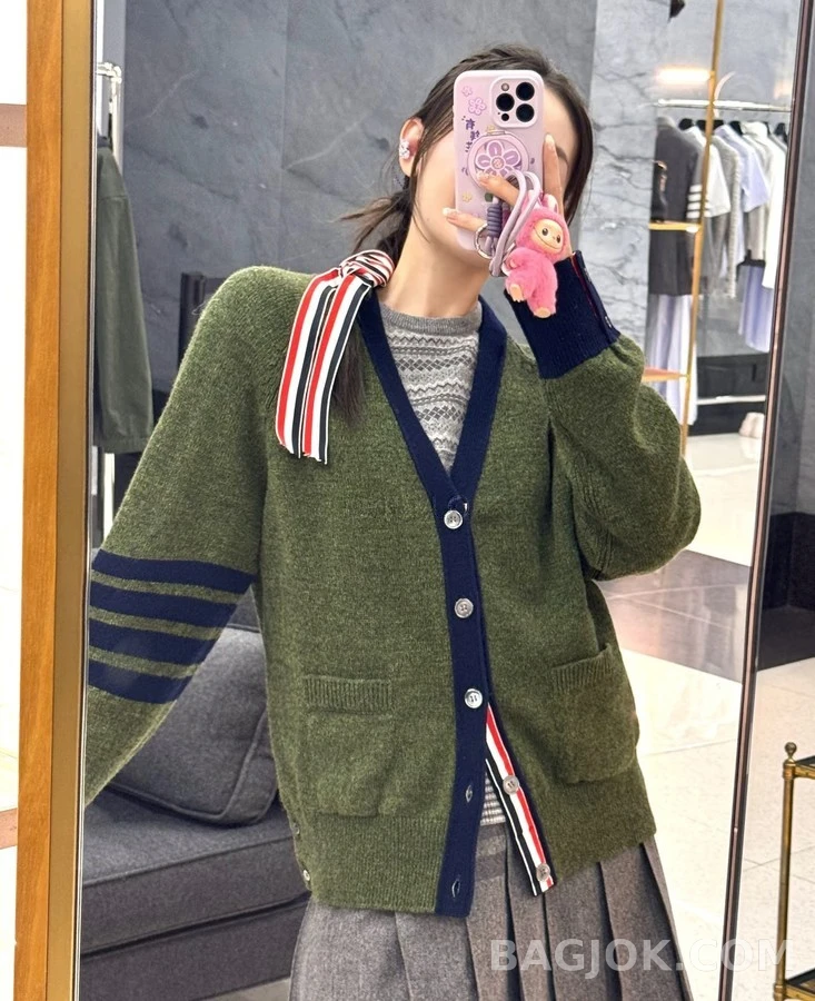 톰브라운 톰브라운 4바 스트라이프 가디건 상세 이미지