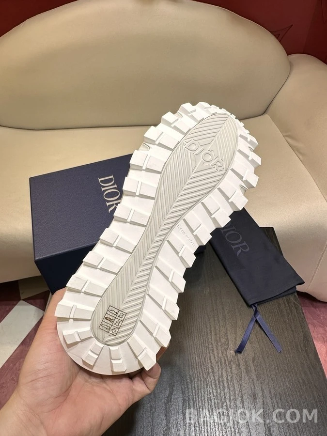 디올 디올 B31 러너 스니커즈 상세 이미지