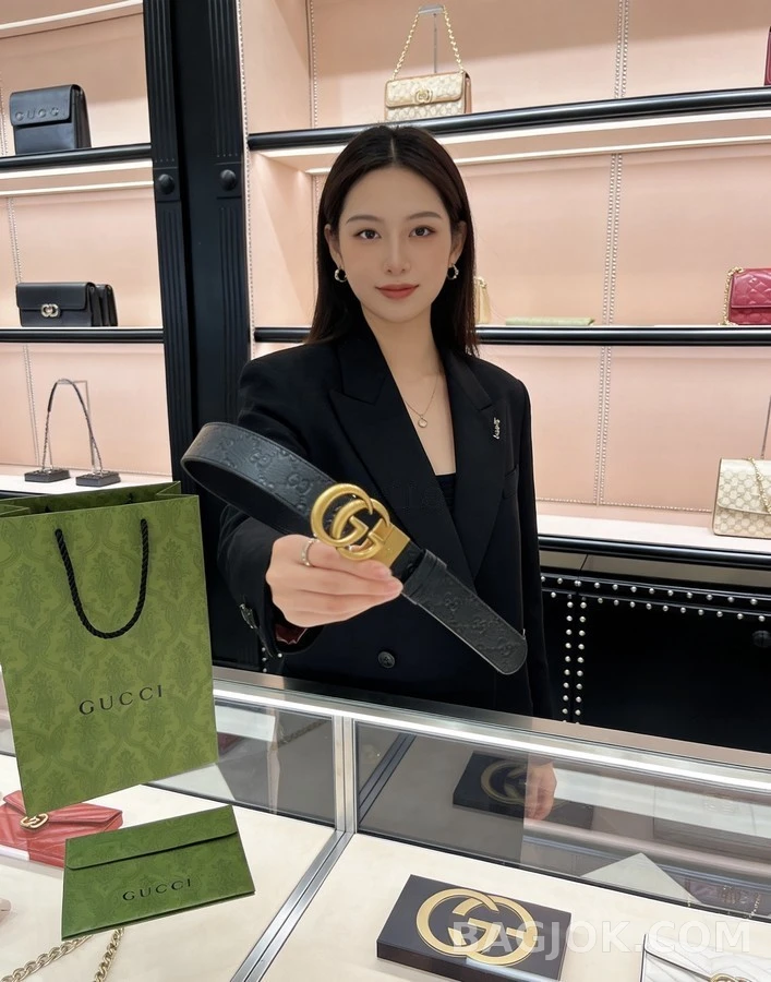 구찌 구찌 엠보스드 벨트 상세 이미지