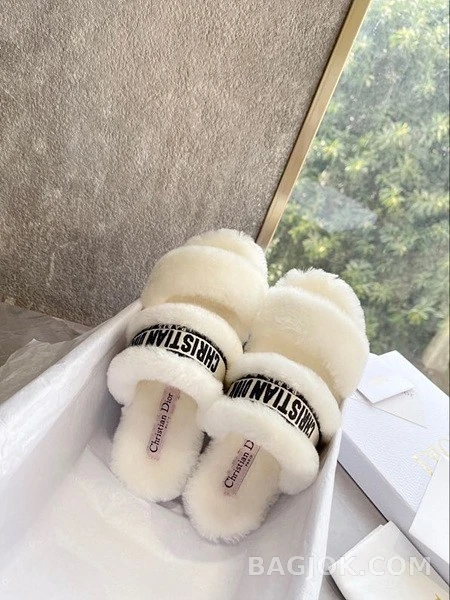 디올 디올 시어링 뮬 슬리퍼 상세 이미지