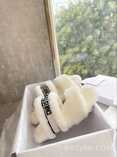 디올 디올 시어링 뮬 슬리퍼 상세 이미지