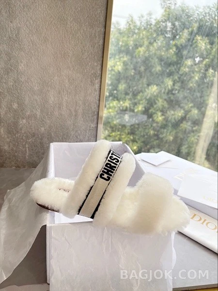 디올 디올 시어링 뮬 슬리퍼 상세 이미지