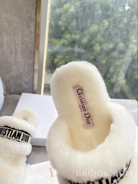 디올 디올 시어링 뮬 슬리퍼 상세 이미지