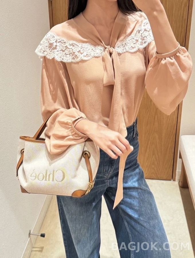 끌로에 끌로에 레이스 보우타이 실크 셔츠 상세 이미지