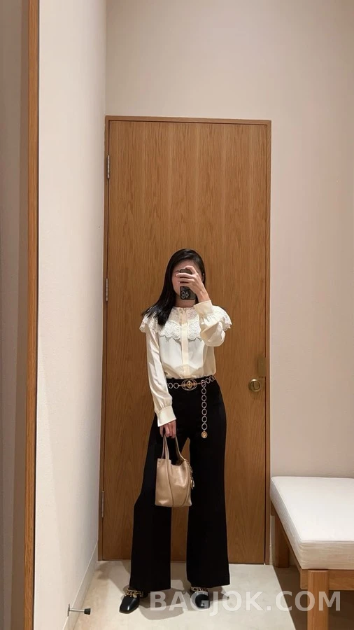 끌로에 끌로에 레이스 빅 카라 실크 셔츠 상세 이미지
