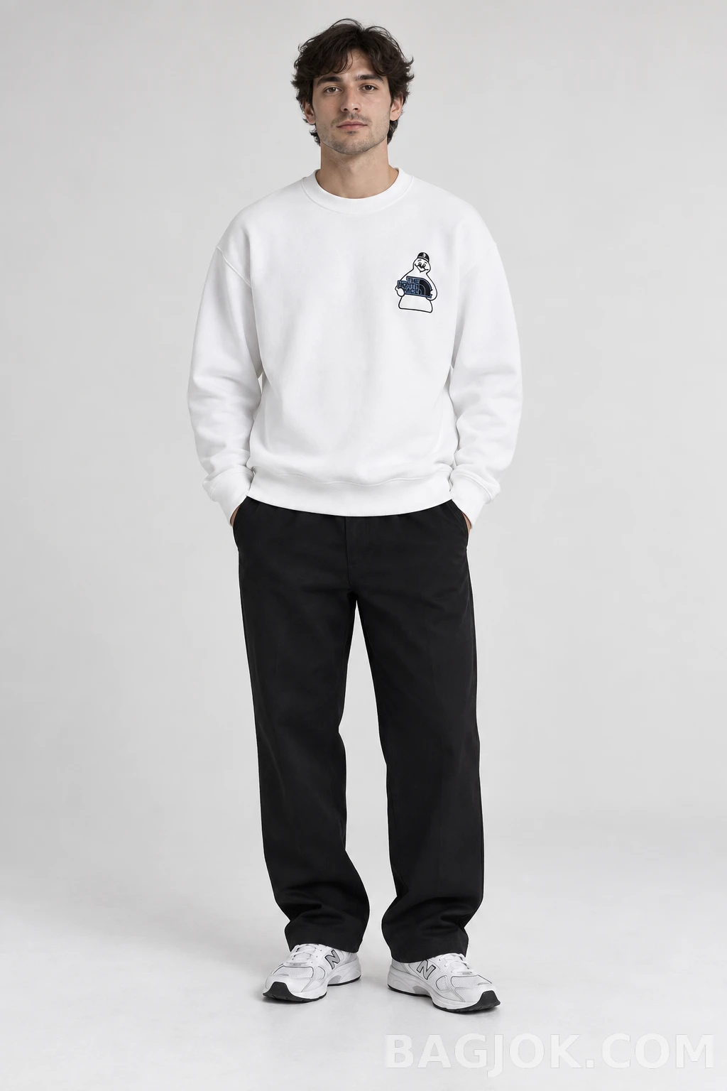 노스페이스 노스페이스 캐릭터 산 로고 맨투맨 상세 이미지