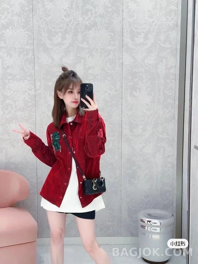 디올 디올 D 로고 컷아웃 플로킹 용의 해 타월 자수 패치 트윌 데님 셔츠 상세 이미지