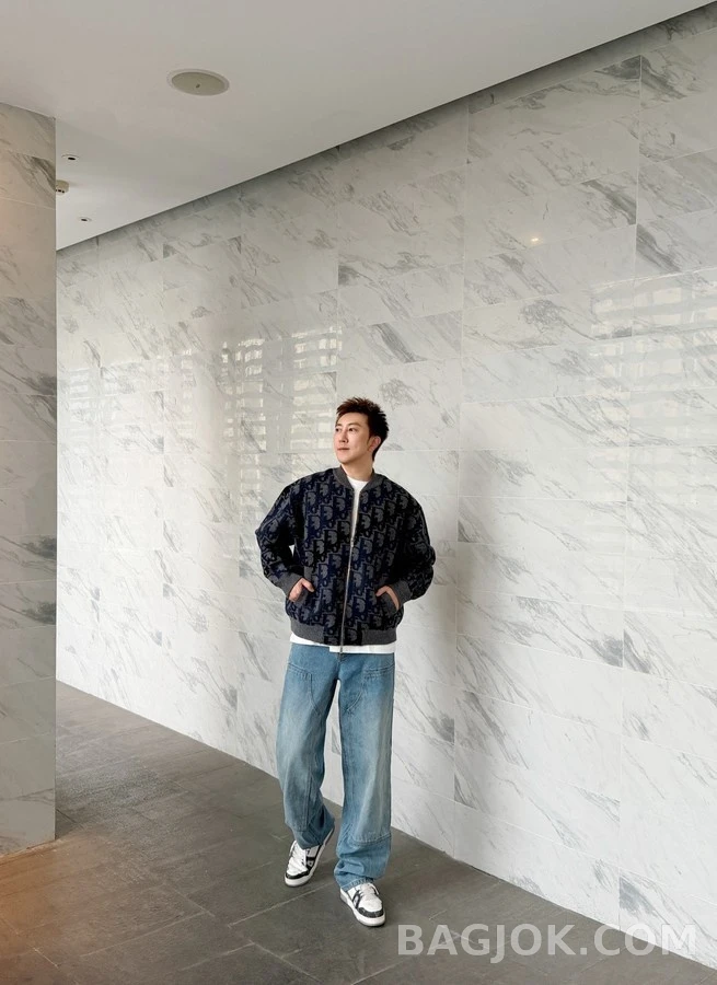 디올 디올 고급 시그니처 오블리크 그레이 지퍼 니트 재킷 상세 이미지
