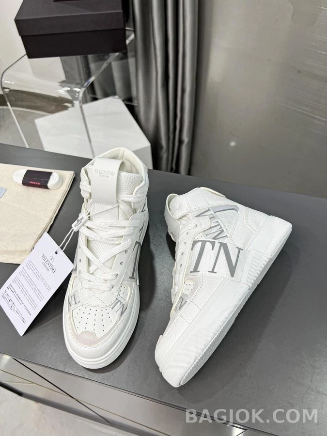 발렌티노 발렌티노 VL7N 미드탑 스니커즈 상세 이미지