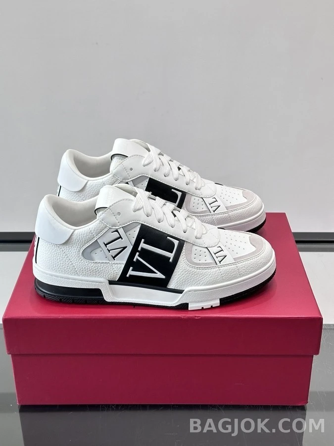 발렌티노 발렌티노 VLTN 레터링 스니커즈 상세 이미지