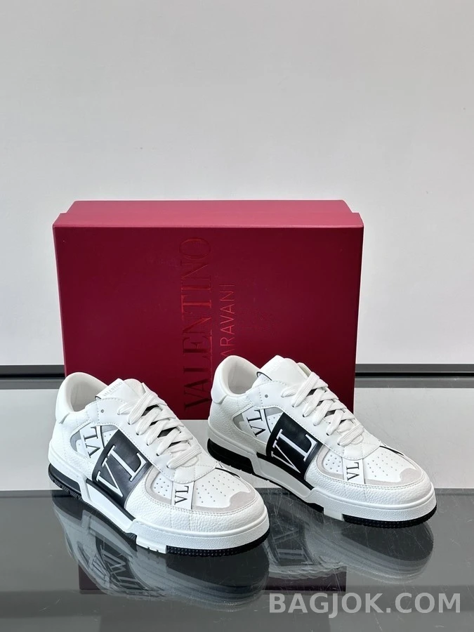 발렌티노 발렌티노 VLTN 레터링 스니커즈 상세 이미지