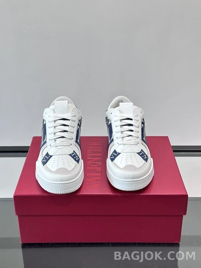 발렌티노 발렌티노 VLTN 레터링 스니커즈 상세 이미지
