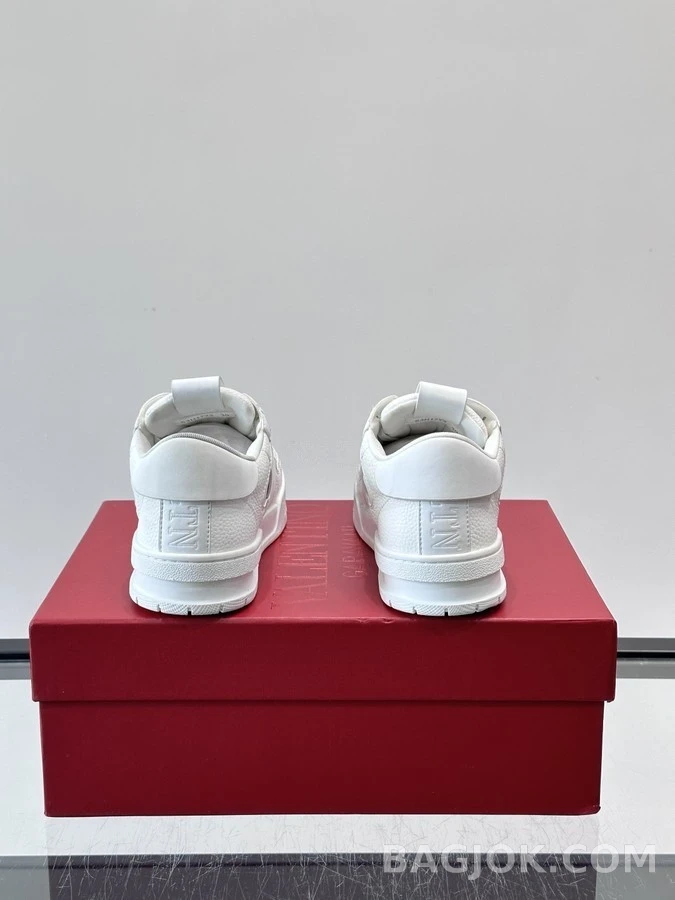 발렌티노 발렌티노 VLTN 로고 스니커즈 상세 이미지