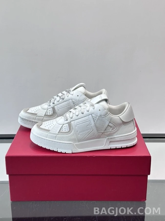 발렌티노 발렌티노 VLTN 로고 스니커즈 상세 이미지