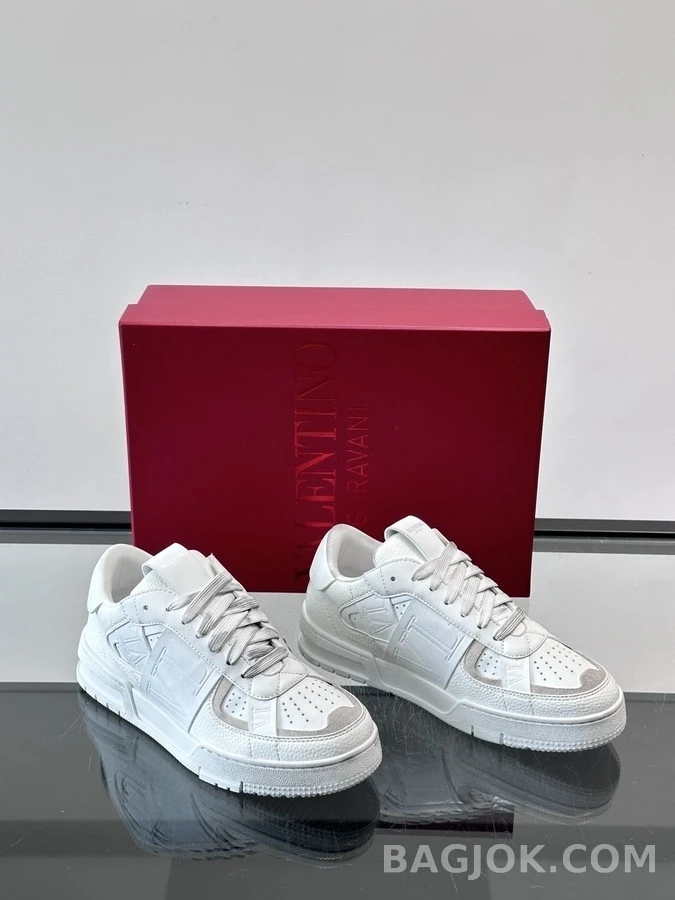 발렌티노 발렌티노 VLTN 로고 스니커즈 상세 이미지