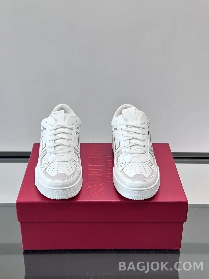 발렌티노 발렌티노 VLTN 로고 스니커즈 상세 이미지
