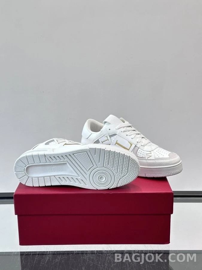 발렌티노 발렌티노 VLTN 로고 스니커즈 상세 이미지