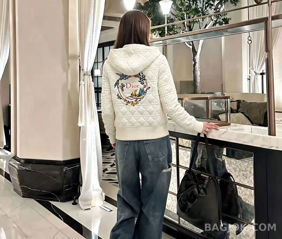 디올 디올 까나쥬 퀼팅 플라워 자수 후드 집업 상세 이미지