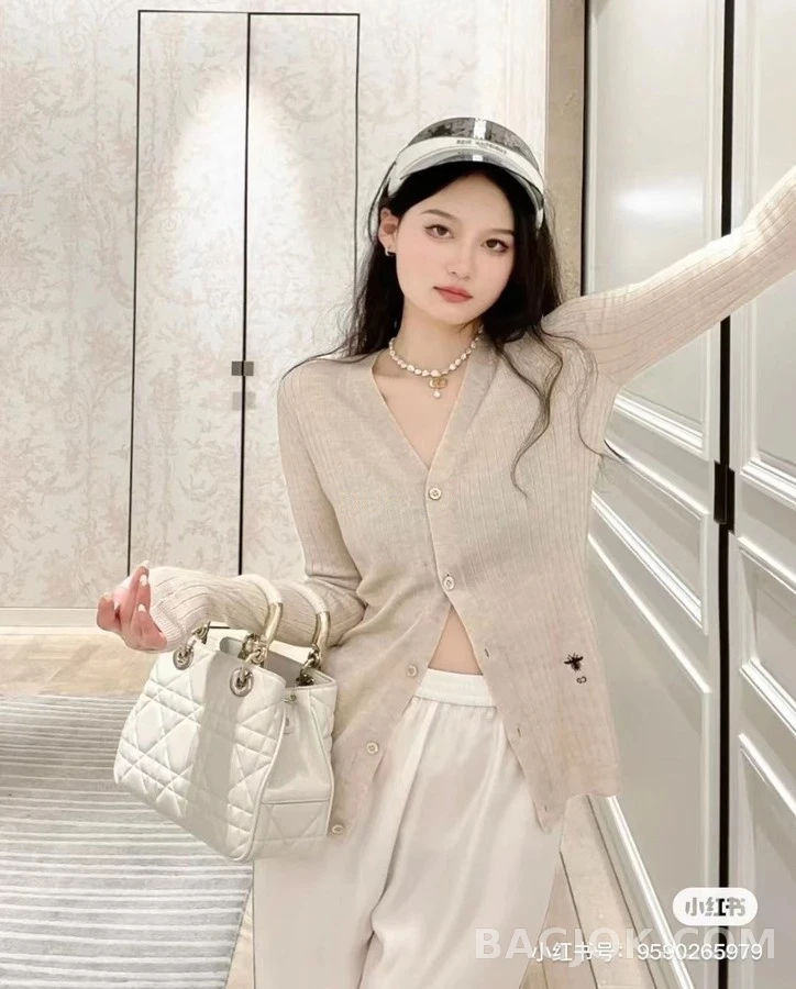 디올 디올 꿀벌 자수 V넥 가디건 상세 이미지