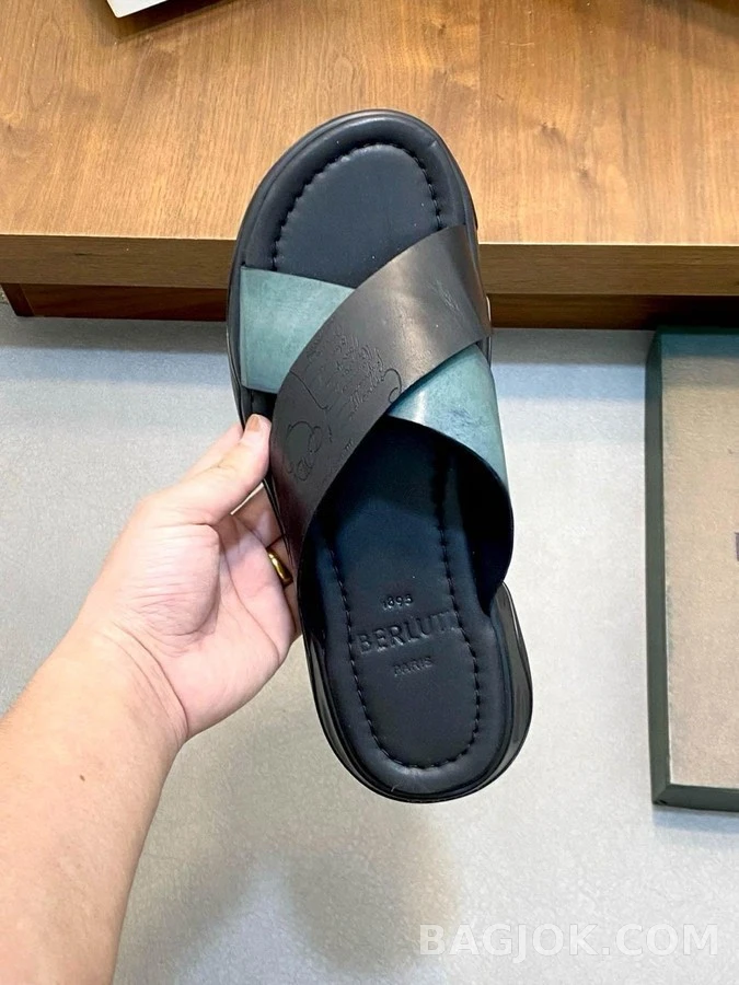 벨루티 벨루티 시프노스 스크리토 가죽 샌들 상세 이미지
