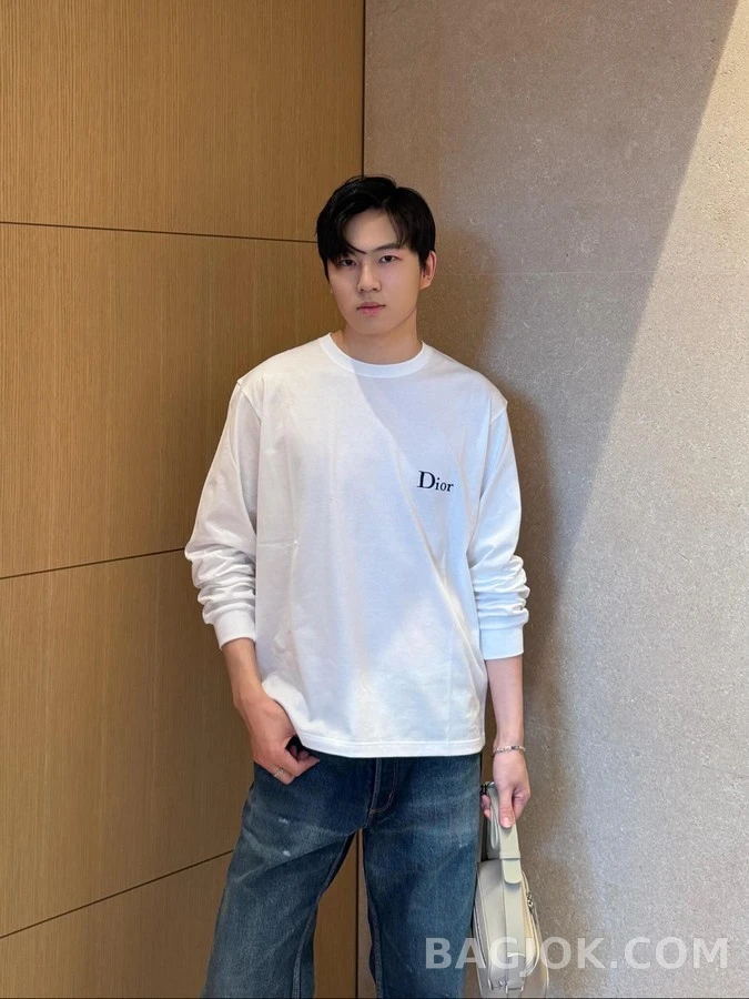 디올 디올 레터링 긴팔 티셔츠 상세 이미지