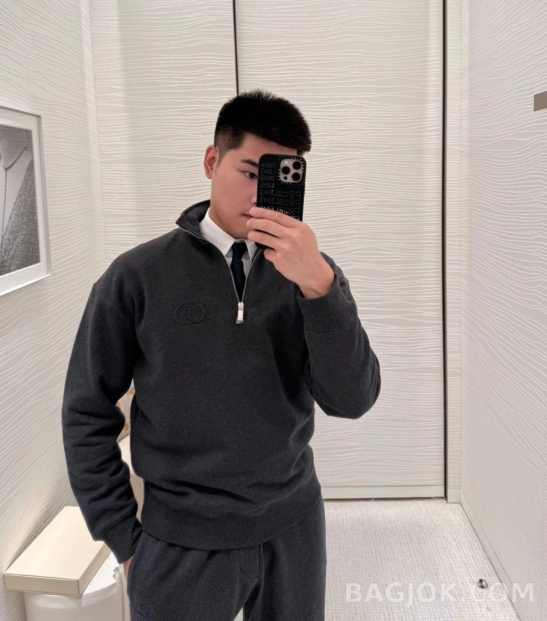 디올 디올 로고 반집업 맨투맨 상세 이미지