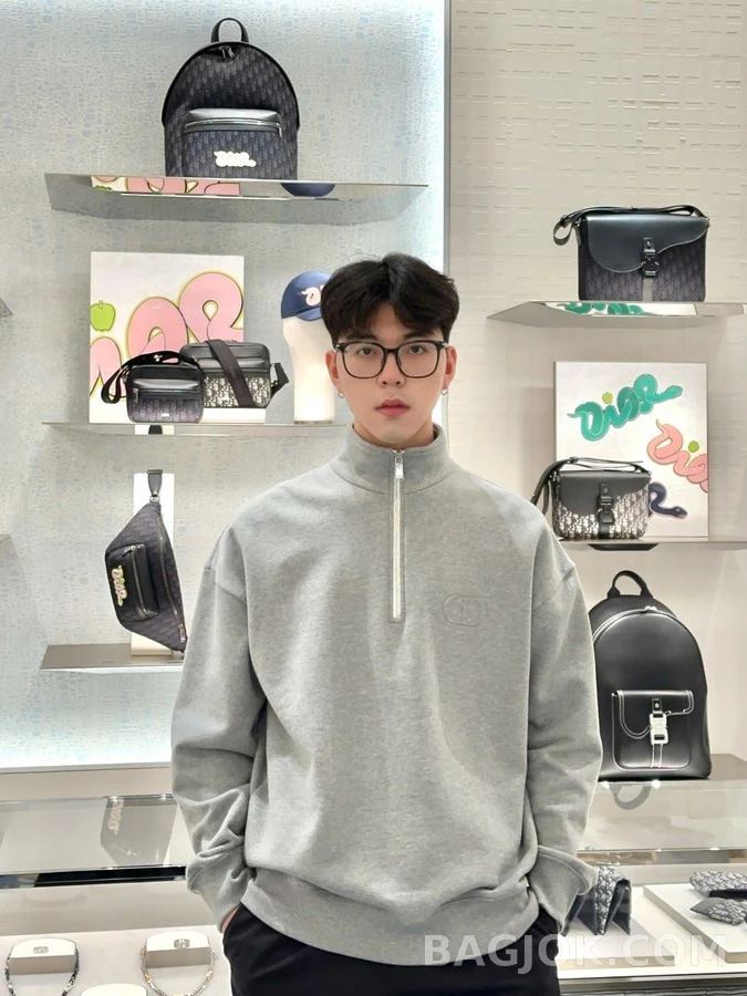 디올 디올 로고 반집업 맨투맨 상세 이미지