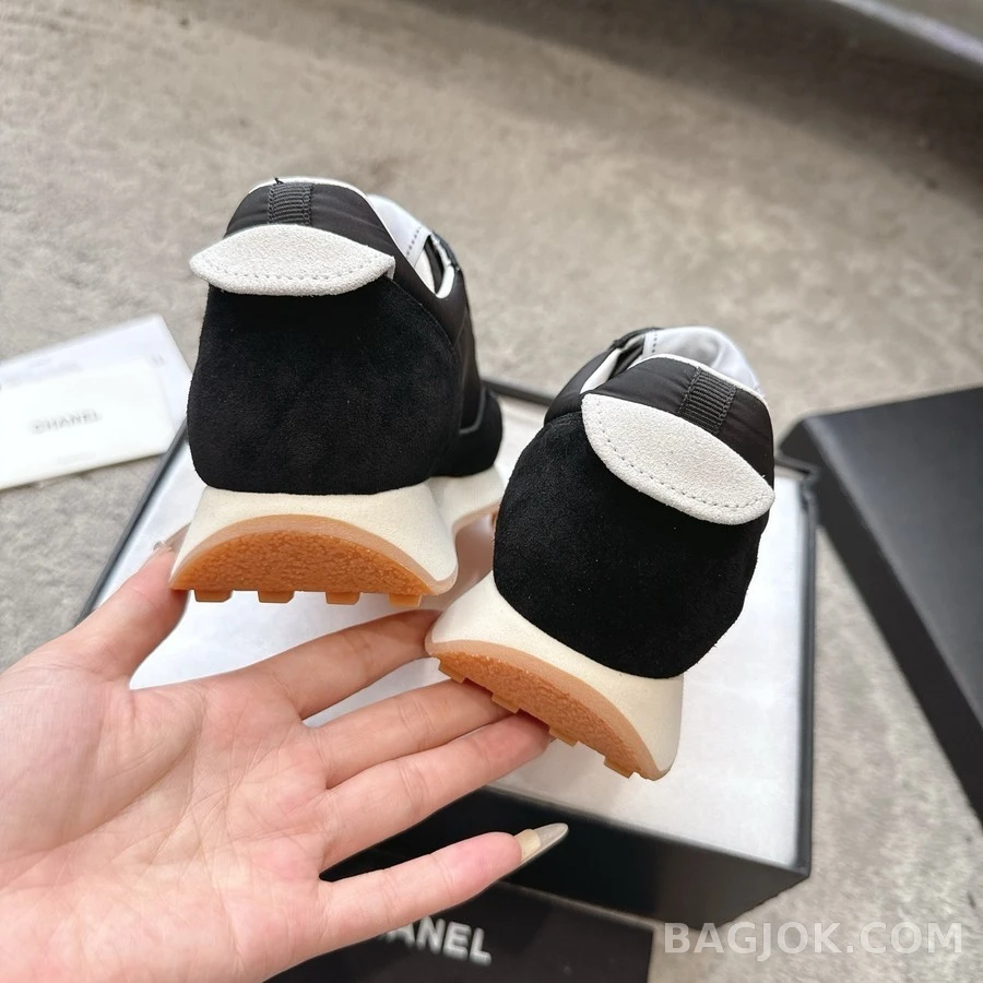 샤넬 샤넬 로고 스니커즈 상세 이미지