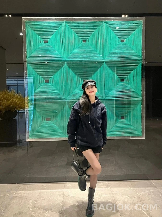 디올 디올 오블리크 자카드 맨투맨 상세 이미지