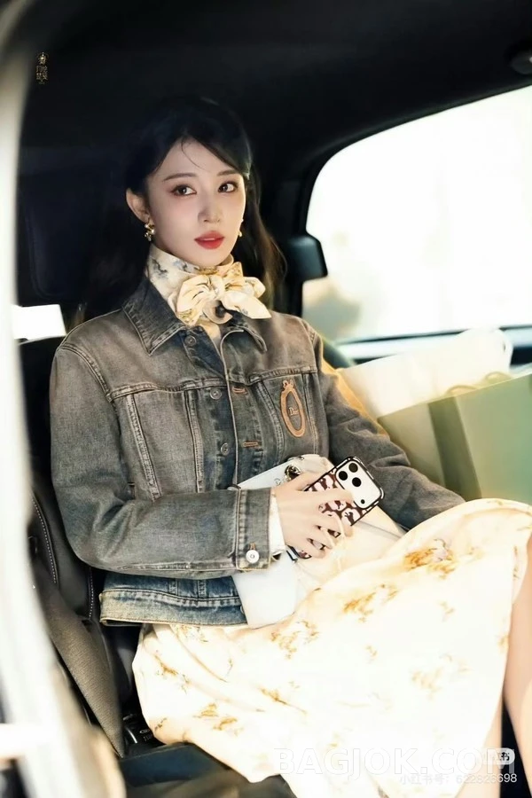 디올 디올 워싱 데님 스트레이트 팬츠 상세 이미지