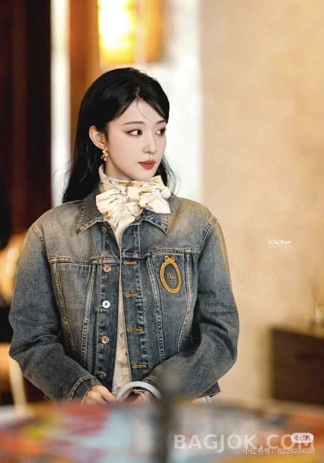 디올 디올 워싱 데님 스트레이트 팬츠 상세 이미지