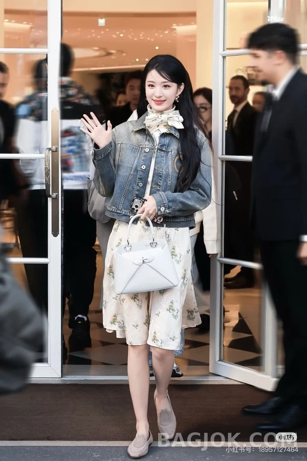 디올 디올 워싱 데님 스트레이트 팬츠 상세 이미지