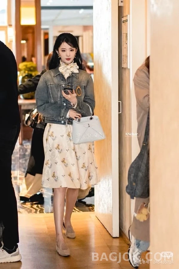 디올 디올 워싱 데님 스트레이트 팬츠 상세 이미지