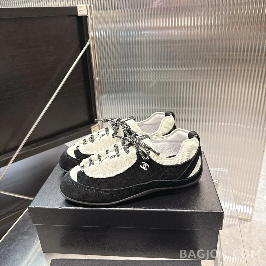 샤넬 샤넬 배색 로고 스니커즈 상세 이미지