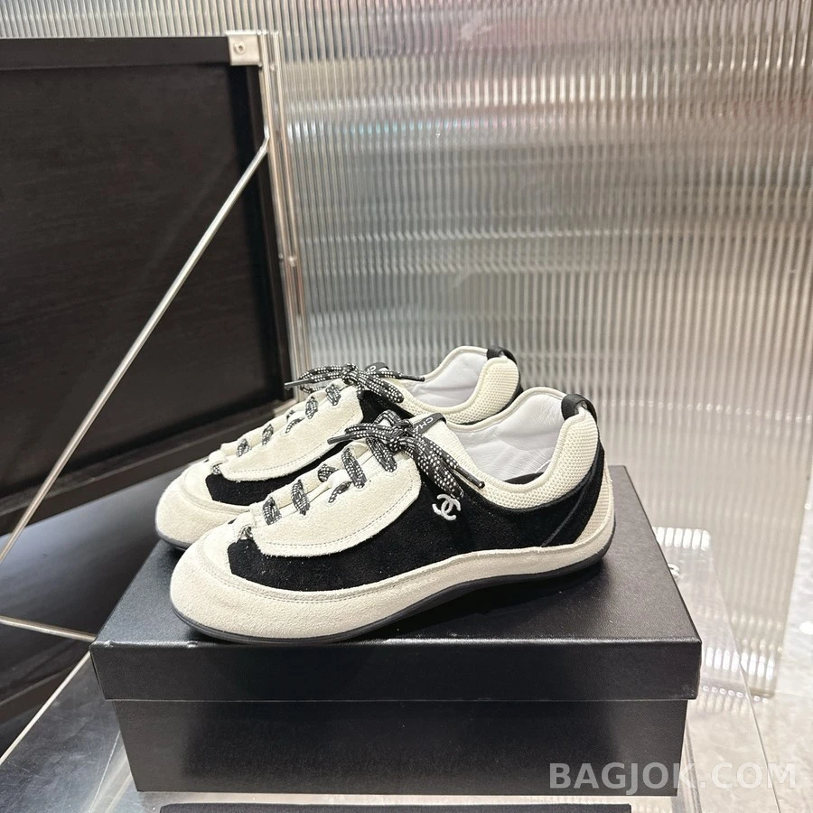 샤넬 샤넬 배색 로고 스니커즈 상세 이미지