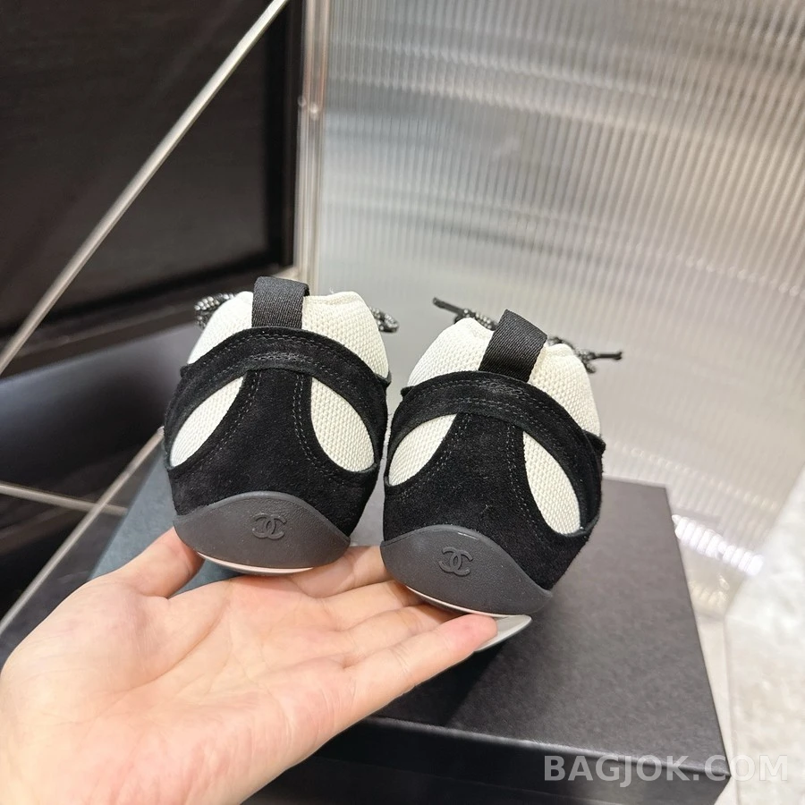 샤넬 샤넬 배색 로고 스니커즈 상세 이미지