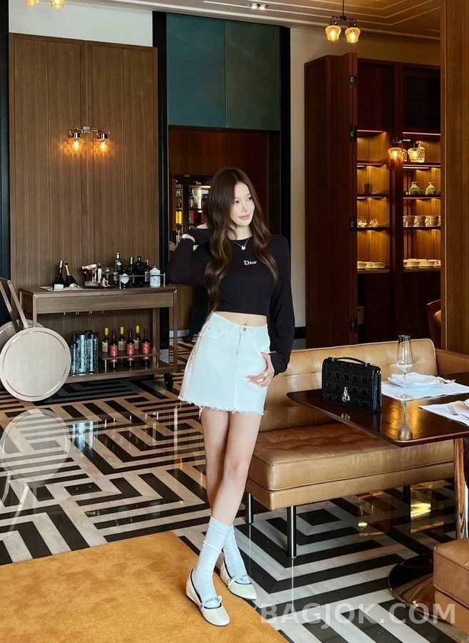 디올 디올 자수 긴팔 티셔츠 상세 이미지