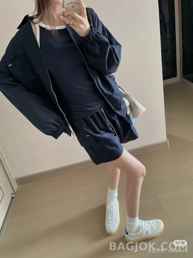 샤넬 샤넬 스웨이드 로고 스니커즈 상세 이미지