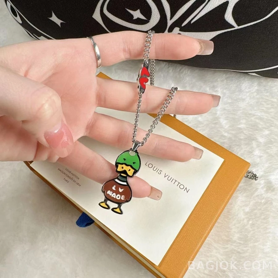 루이비통 루이비통 x 니고 덕 펜던트 목걸이 상세 이미지