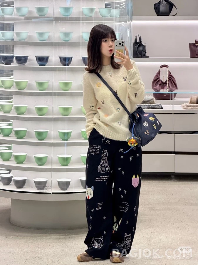 로에베 로에베 루이 웨인 고양이 자수 팬츠 상세 이미지